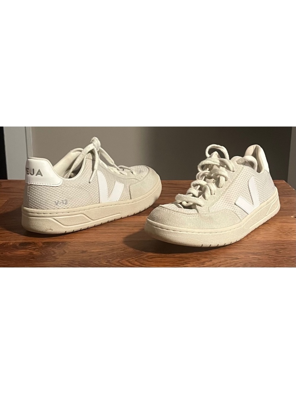 Veja V-12 Sneakers Size US 6 / EUR 37